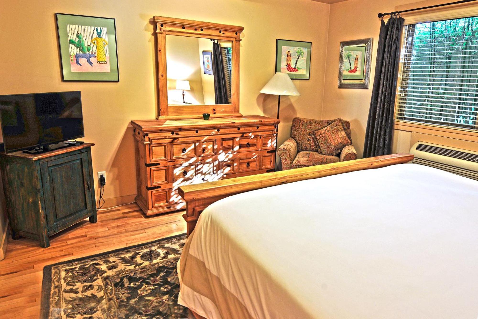 Deluxe Suite,1211490091:JPEG
