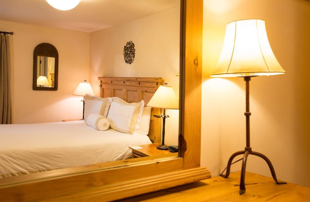One-Bedroom Suite,1211496799:JPEG