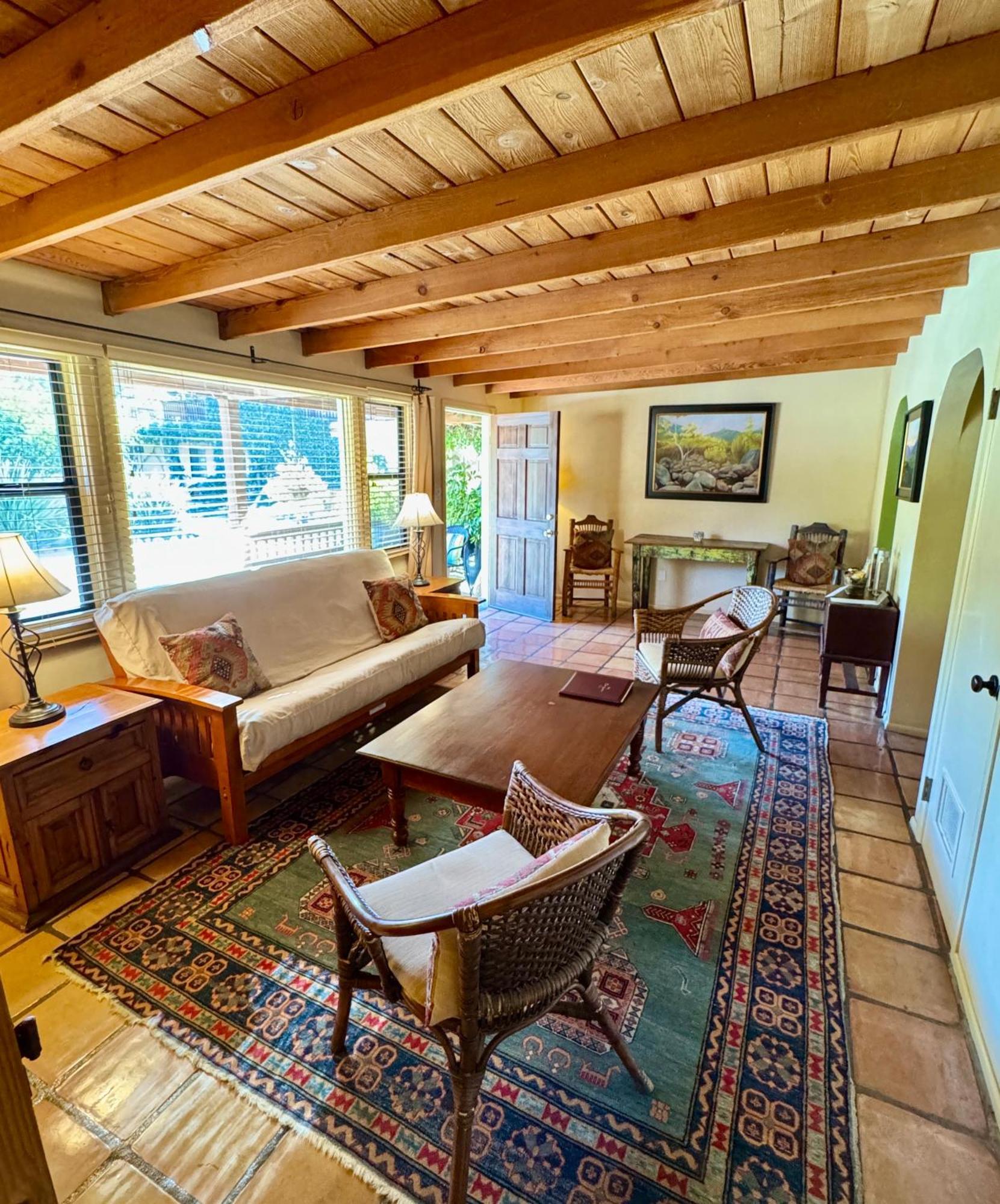 Two-Bedroom Suite,1649903872:JPEG